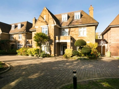 Detached house to rent in Chalmers Way, Twickenham TW1