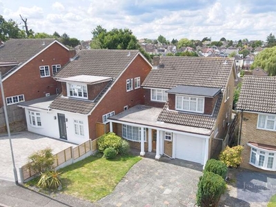 Detached house to rent in Great Oaks, Chigwell IG7