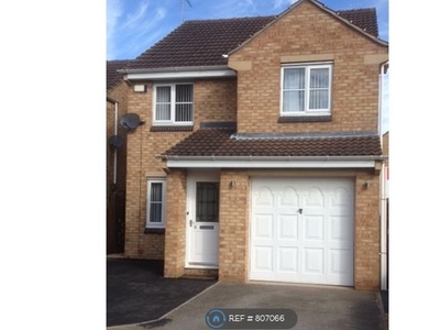 Detached house to rent in Kenley Close, Worksop S81