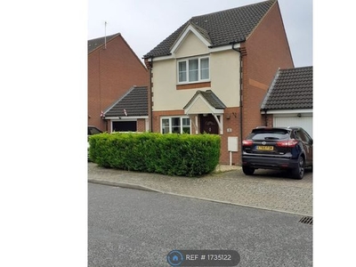 Detached house to rent in Mavoncliff Drive, Milton Keynes MK4