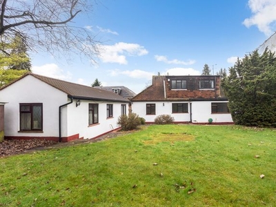 Detached house to rent in The Drive, Rickmansworth WD3