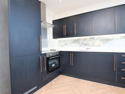 Flat to rent in Bains Apartments, High Road, Ilford, Essex IG3