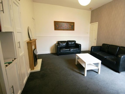 Flat to rent in Chillingham Road, Heaton NE6