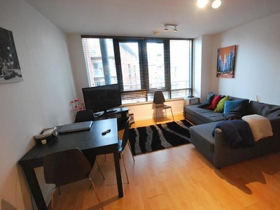 Flat to rent in City Road East, Manchester M15