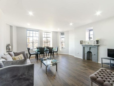 Flat to rent in Clive Court, Little Venice, Maida Vale W9
