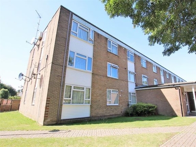 Flat to rent in Curlew Road, Bournemouth BH8