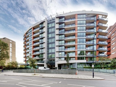 Flat to rent in Pavilion Apartments, 34 St John's Wood Road, London NW8