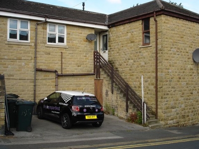 Flat to rent in Saltaire Rd, Shipley BD18