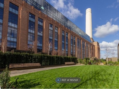 Flat to rent in Switch House East Battersea Power Station, London SW11