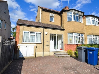 Property for sale in Llanvanor Road, London NW2