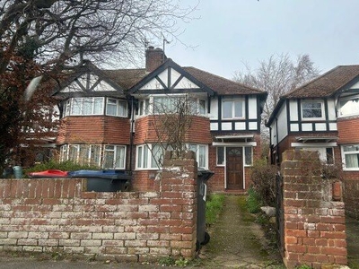 Property to rent in Clifton Gardens, Canterbury CT2