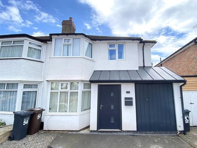 Semi-detached house to rent in Lyndon Road, Solihull, Solihull B92