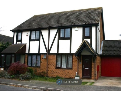 Semi-detached house to rent in Martingale Close, Cambridge CB4