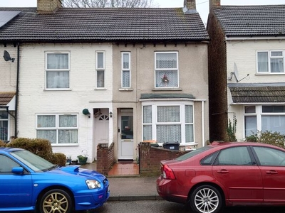 Terraced house to rent in Beatrice Street, Bedford MK42