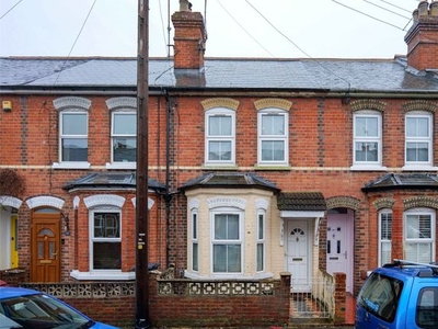 Terraced house to rent in Belmont Road, Reading, Berkshire RG30