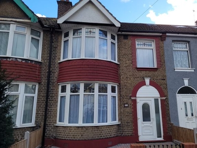 Terraced house to rent in Upminster Road South, Rainham RM13