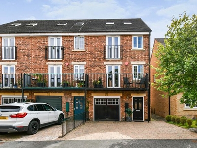 Town house for sale in Principal Rise, Dringhouses, York YO24