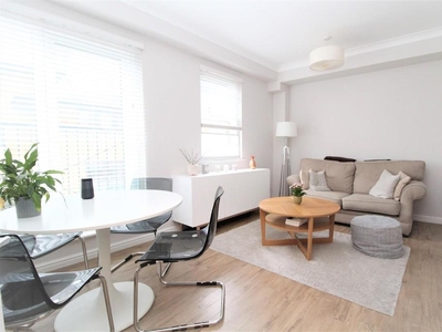 1 bedroom apartment for rent in Cartwright Street, City, London, E1