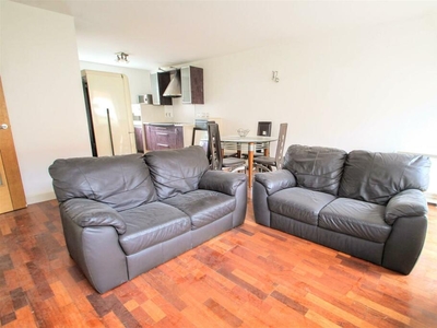 1 bedroom apartment for rent in Henke Court, Schooner Way, Cardiff Bay, Cardiff, CF10