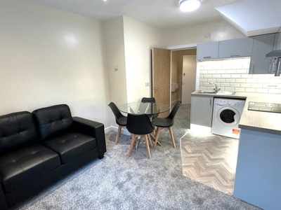 1 bedroom duplex for rent in Flat 3 506 Wilmslow Road, Manchester, M20