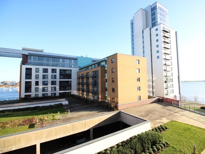 1 bedroom flat for rent in Davaar House, Ferry Court, Cardiff Bay, Cardiff, CF11