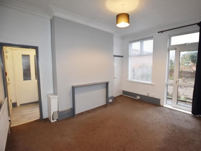 1 bedroom flat for rent in Foxhall Road, Nottingham, NG7 6LH, NG7