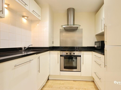 1 bedroom flat for rent in Ilford Hill, Icon Building, IG1