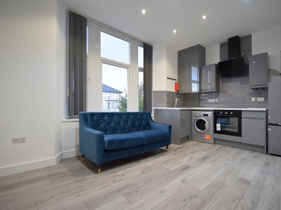 1 bedroom flat for rent in Newport Road, Roath, CF24