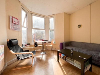 1 bedroom flat for rent in Richmond Road, Roath, Cardiff, Cardiff, CF24