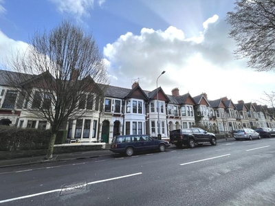 1 bedroom flat for rent in Shirley Road, Roath, CF23