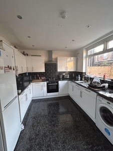 1 bedroom house share for rent in Macdonald Street, Liverpool, L15