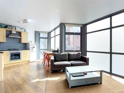 2 bedroom apartment for rent in Gunthorpe Street, Aldgate, London, E1