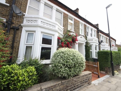 2 bedroom apartment for rent in Holmesley Road, London, SE23