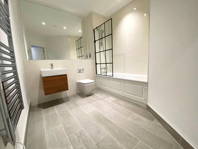 2 bedroom apartment for rent in Priory house, Gooch street north, B5