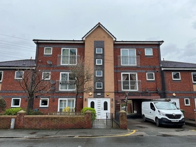 2 bedroom apartment for rent in Walmer Road, Waterloo L22 5NL, L22