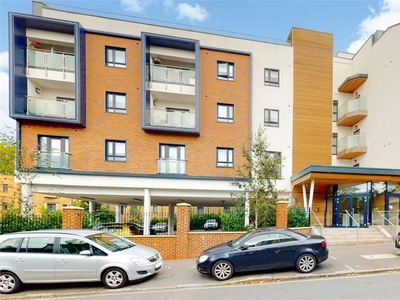 2 bedroom flat for rent in Grove House Sidmouth Avenue, Isleworth, TW7