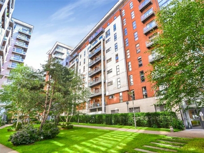 2 bedroom flat for rent in Masson Place, 1 Hornbeam Way, Green Quarter, Manchester, M4