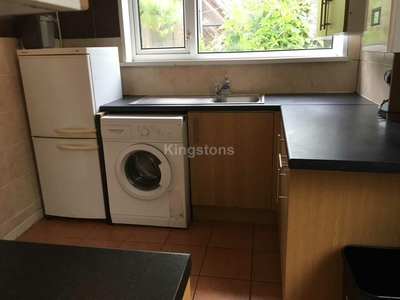 2 bedroom flat for rent in Monthermer Road, Cardiff, CF24