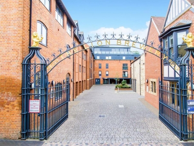 2 bedroom flat for rent in The Lion Brewery, St Thomas Street, Oxford, OX1