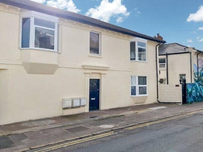 2 bedroom flat for rent in Upper Lewes Road, Brighton, BN2