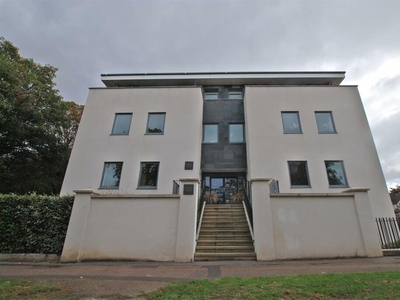 2 bedroom ground floor flat for rent in Hartley Court, Cheltenham, GL52