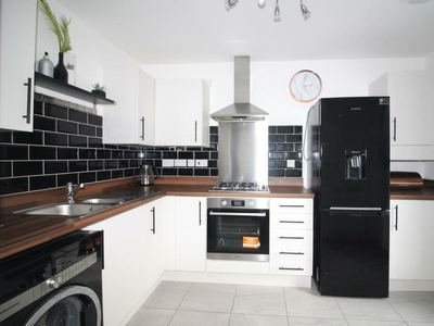 2 bedroom semi-detached house for rent in Captains View, Braunton Crescent, Llanrumney, Cardiff, CF3