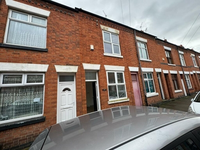 2 bedroom terraced house for rent in Leicester, LE3