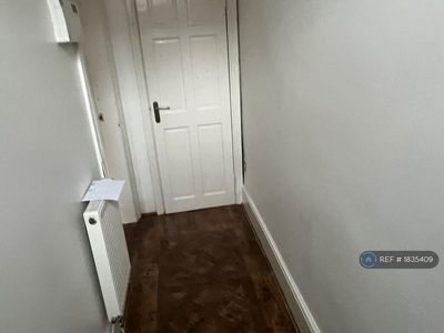 2 bedroom terraced house for rent in Manchester, Manchester, M40