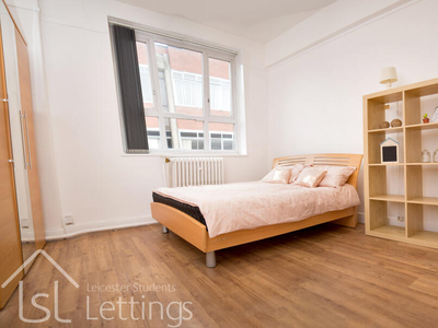 3 bedroom apartment for rent in Albion Street, Leicester, LE1