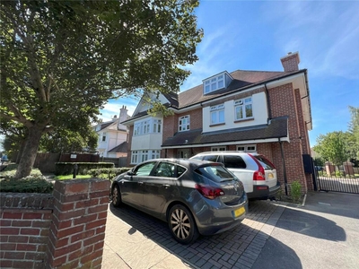 3 bedroom apartment for rent in Milton Road, Bournemouth, Dorset, BH8