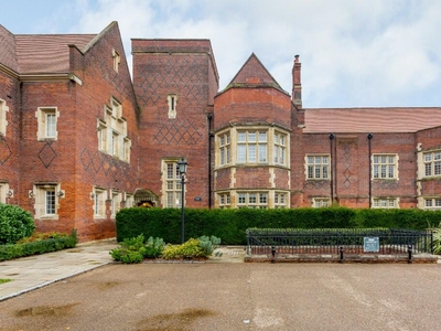 3 bedroom apartment for rent in The Galleries, Brentwood, Essex, CM14
