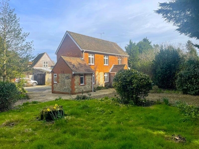 3 bedroom detached house for rent in Boughton Monchelsea, ME17