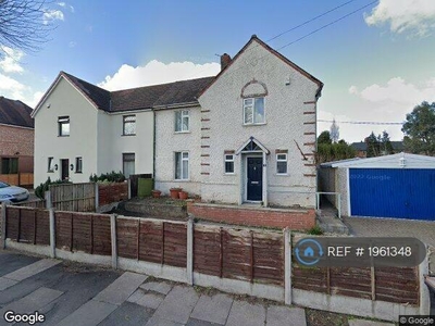 3 bedroom semi-detached house for rent in Central Avenue, Nottingham, NG9