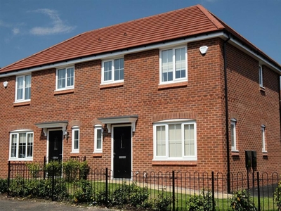 3 bedroom semi-detached house for rent in Collingham Crescent, Nottingham, NG5